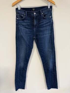 Citizens of Humanity Rocket High Rise Skinny Jeans in Dark Wash Raw Hem Size 29